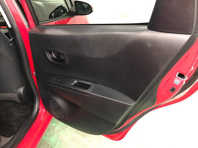 ヴィッツ Ｆ　スマイルエディション　車検整備付／走行距離７６９６１キロ　１年保証距離無制限　走行距離７６９６１キロ　車検整備付　純正カーペットマット　助手席エアバッグ　オートライト　オートエアコン　電動格納式ドアミラー（36枚目）