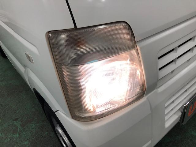 スクラムトラック ＫＣスペシャル　車検整備付　５ＭＴ　ＡＭ・ＦＭラジオ　一年保証・走行距離無制限　走行距離８３３９４キロ　助手席エアバック　純正カーペットマット　ＡＭ・ＦＭラジオ　マニュアル車　車検整備付（26枚目）
