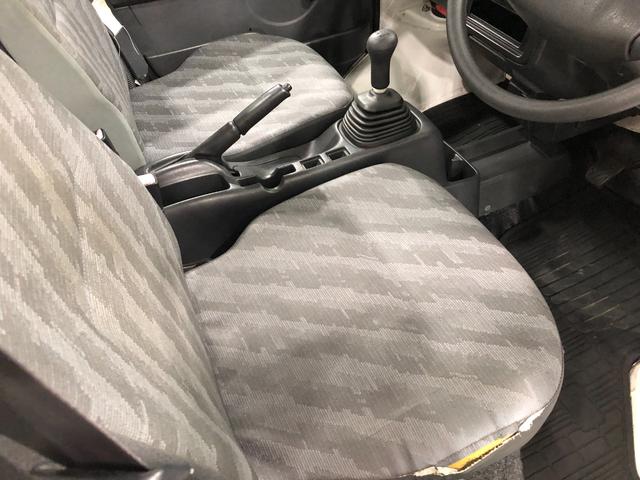スクラムトラック ＫＣスペシャル　車検整備付　５ＭＴ　ＡＭ・ＦＭラジオ　一年保証・走行距離無制限　走行距離８３３９４キロ　助手席エアバック　純正カーペットマット　ＡＭ・ＦＭラジオ　マニュアル車　車検整備付（37枚目）