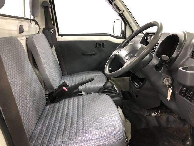 ハイゼットトラック スペシャル 農用パック 走行58780キロ/車検整備付 一年保証・走行距離無制限 走行58780キロ 4WD MT 純正カーペットマット AMFMラジオ 作業用ライト ゴムプロテクター(4枚目)