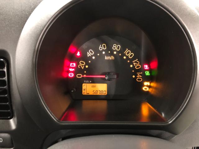 ハイゼットトラック スペシャル 農用パック 走行58780キロ/車検整備付 一年保証・走行距離無制限 走行58780キロ 4WD MT 純正カーペットマット AMFMラジオ 作業用ライト ゴムプロテクター(8枚目)