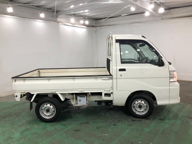 ハイゼットトラック スペシャル 農用パック 走行58780キロ/車検整備付 一年保証・走行距離無制限 走行58780キロ 4WD MT 純正カーペットマット AMFMラジオ 作業用ライト ゴムプロテクター(20枚目)