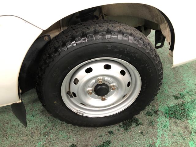 ハイゼットトラック スペシャル 農用パック 走行58780キロ/車検整備付 一年保証・走行距離無制限 走行58780キロ 4WD MT 純正カーペットマット AMFMラジオ 作業用ライト ゴムプロテクター(30枚目)