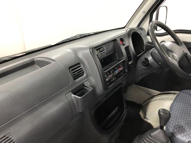 ハイゼットトラック スペシャル 農用パック 走行58780キロ/車検整備付 一年保証・走行距離無制限 走行58780キロ 4WD MT 純正カーペットマット AMFMラジオ 作業用ライト ゴムプロテクター(32枚目)