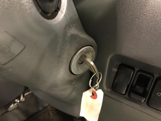 ハイゼットトラック スペシャル 農用パック 走行58780キロ/車検整備付 一年保証・走行距離無制限 走行58780キロ 4WD MT 純正カーペットマット AMFMラジオ 作業用ライト ゴムプロテクター(42枚目)