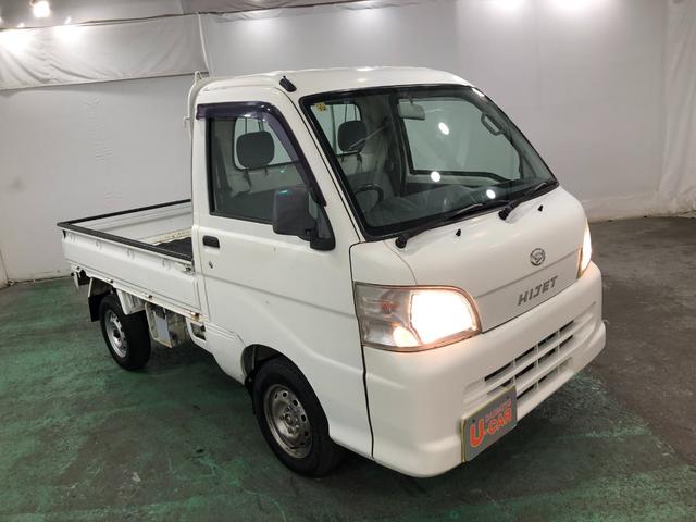 ハイゼットトラック エアコン・パワステ　スペシャル　４ＷＤ／走行７６２８９キロ　１年保証距離無制限　走行距離７６２８９キロ　４ＷＤ　ＦＭＡＭラジオ　純正フロアマット　マニュアルエアコン（9枚目）