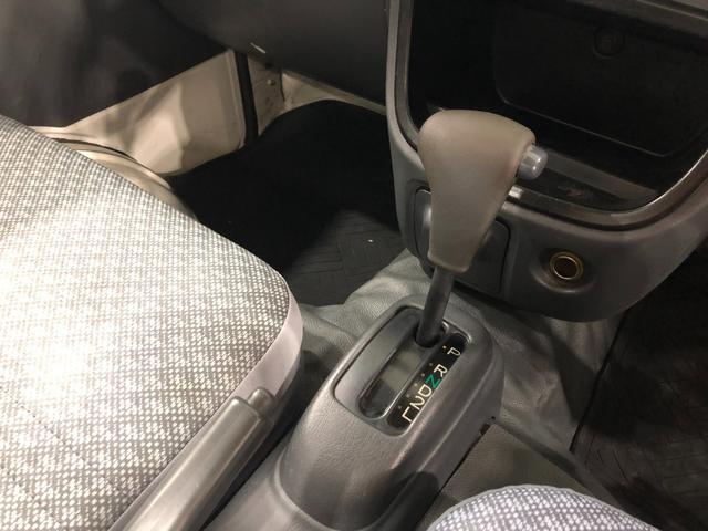 ハイゼットトラック エアコン・パワステ　スペシャル　４ＷＤ／走行７６２８９キロ　１年保証距離無制限　走行距離７６２８９キロ　４ＷＤ　ＦＭＡＭラジオ　純正フロアマット　マニュアルエアコン（14枚目）