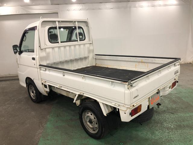 ハイゼットトラック エアコン・パワステ　スペシャル　４ＷＤ／走行７６２８９キロ　１年保証距離無制限　走行距離７６２８９キロ　４ＷＤ　ＦＭＡＭラジオ　純正フロアマット　マニュアルエアコン（16枚目）