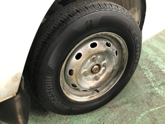 ハイゼットトラック エアコン・パワステ　スペシャル　４ＷＤ／走行７６２８９キロ　１年保証距離無制限　走行距離７６２８９キロ　４ＷＤ　ＦＭＡＭラジオ　純正フロアマット　マニュアルエアコン（17枚目）