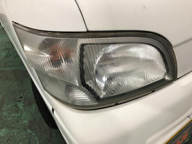 ハイゼットトラック エアコン・パワステ　スペシャル　４ＷＤ／走行７６２８９キロ　１年保証距離無制限　走行距離７６２８９キロ　４ＷＤ　ＦＭＡＭラジオ　純正フロアマット　マニュアルエアコン（30枚目）