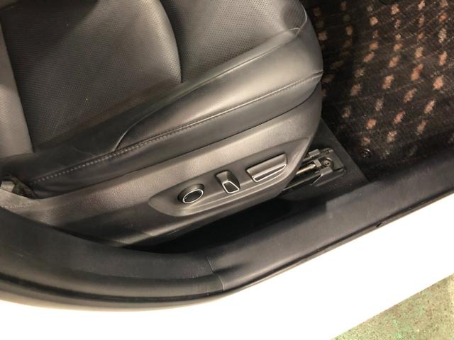 プリウス Ａプレミアム　車検整備付／走行３７０７３キロ／フルセグナビ　１年保証距離無制限　走行距離３７０７３キロ　フルセグナビ　バックカメラ　ブルートゥース　ドラレコ　純正マット　サイドエアバッグ　ＬＥＤヘッドランプ　シートヒーター　プッシュスタート　キーフリー（15枚目）
