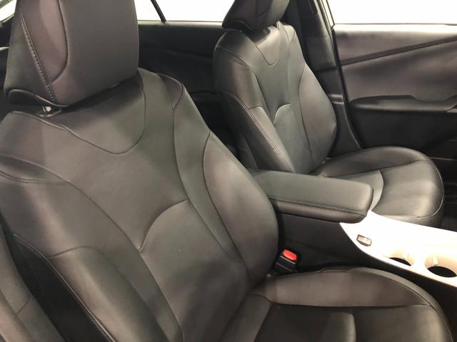 プリウス Ａプレミアム　車検整備付／走行３７０７３キロ／フルセグナビ　１年保証距離無制限　走行距離３７０７３キロ　フルセグナビ　バックカメラ　ブルートゥース　ドラレコ　純正マット　サイドエアバッグ　ＬＥＤヘッドランプ　シートヒーター　プッシュスタート　キーフリー（44枚目）