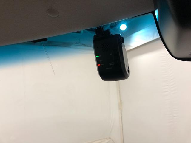 N-BOX GターボSSパッケージ 走行71508キロ/タイヤ4本交換 一年保証・走行距離無制限 走行71508キロ ETC フルセグナビ ブルートゥース バックカメラ ドラレコ サイドエアバック オートライト HIDヘッドライト シートヒーター 両側電動スライドドア(10枚目)