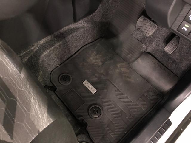 タフト Ｇ　走行８２７１キロ／純正ナビ／ドラレコ／バックカメラ　一年保証・走行距離無制限　走行８２７１キロ　フルセグナビ　ＥＴＣ　ブルートゥース　バックカメラ　ドラレコ　クリアランスソナー　オートライト　ＬＥＤヘッドライト　シートヒーター（18枚目）