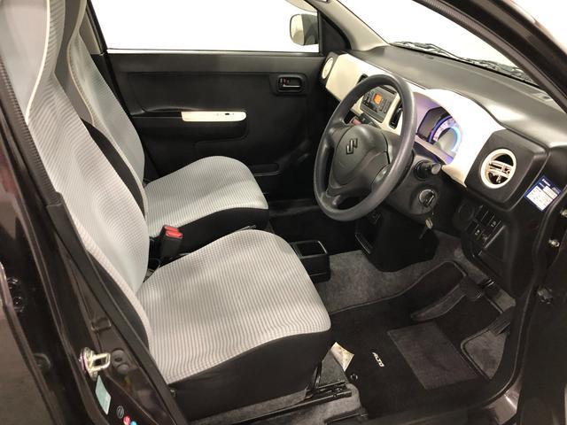 アルト Ｌ　走行１１２２２１キロ／ＣＤチューナー／純正マット　１年保証距離無制限　走行距離１１２２２１キロ　ＣＤチューナー　純正カーペットマット　助手席エアバッグ　アイドリングストップ　ドリンクホルダー　マニュアルエアコン　キーレスエントリー（8枚目）