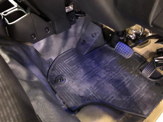 ハイゼットトラック ジャンボエクストラ　４ＷＤ／走行６３５０１キロ／ナビドラレコ　１年保証距離無制限　走行距離６３５０１キロ　４ＷＤ　純正フルセグナビ　バックカメラ　ドラレコ　純正フロアマット　荷台作業灯　ＬＥＤヘッドランプ　アイドリングストップ　プッシュボタンスタート　キーフリー（18枚目）