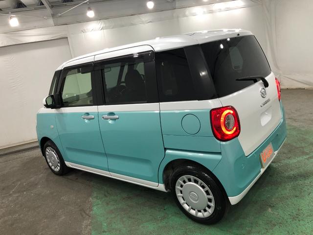 荷室は広々で、両側スライドドアだから積み下ろしもスムーズですよ。