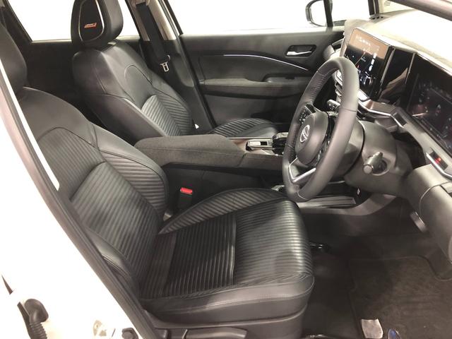 オーラ G レザーエディション BOSEヘッドスピーカー/ナビ 1年保証距離無制限 走行距離18097キロ BOSEスピーカー フルセグナビ 全周囲カメラ ドラレコ 純正マット サイドエアバッグ LEDヘッドランプ USBソケット 電動パーキングブレーキ(4枚目)