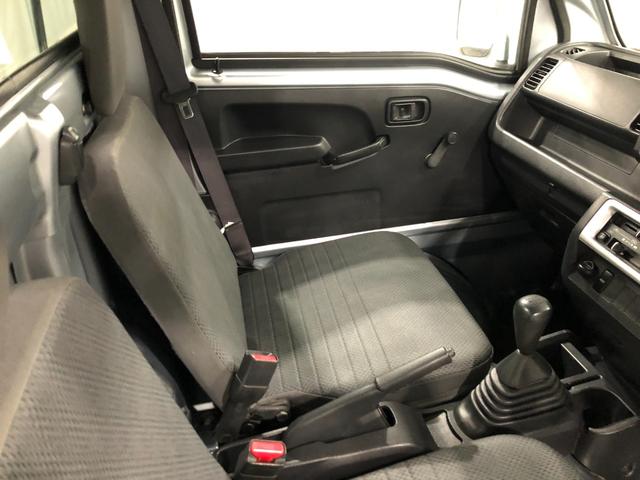 ハイゼットトラック スタンダード　走行５８５３９キロ／車検整備付／タイヤ４本交換　一年保証・走行距離無制限　走行５８５３９キロ　５速ＭＴ　４ＷＤ　エアコン　パワステ　助手席エアバック　純正カーペットマット（35枚目）
