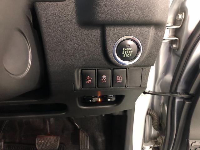 普通のムーヴとはひと味違う特別感(^^♪ 専用ゴールドエンブレムや加飾がされています。