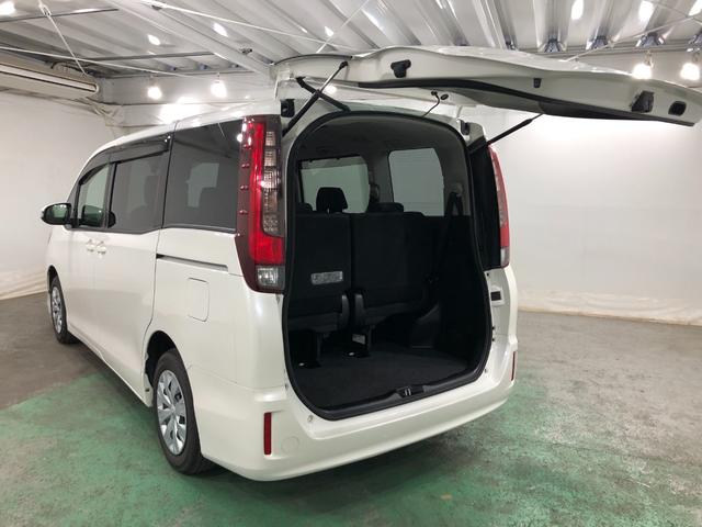 ノア X 走行58466キロ/純正フルセグナビ/ドラレコ 1年保証距離無制限 走行距離58466キロ バックカメラ ブルートゥース ドラレコ 純正マット LEDヘッドランプ 片側電動スライドドア 電動格納式ドアミラー プッシュスタート キーフリー(26枚目)