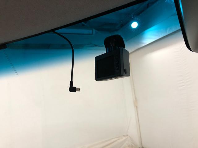 タント カスタムＲＳトップエディションＳＡ２走行５１１６１キロ／雹害　一年保証・走行距離無制限　走行５１１６１キロ　フルセグナビ　ブルートゥース　バックカメラ　ドラレコ　ＥＴＣ　オートライト　ＬＥＤヘッドライト　ベンチシート　両側電動スライドドア（10枚目）