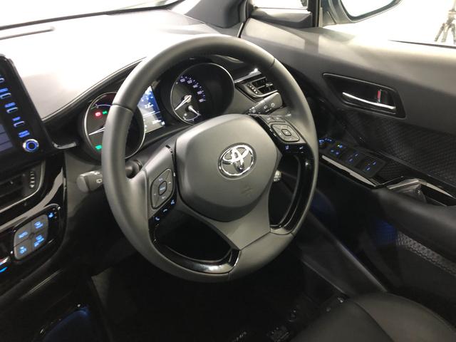 座っただけでもわくわくしてしまう運転席です（＾＾）／