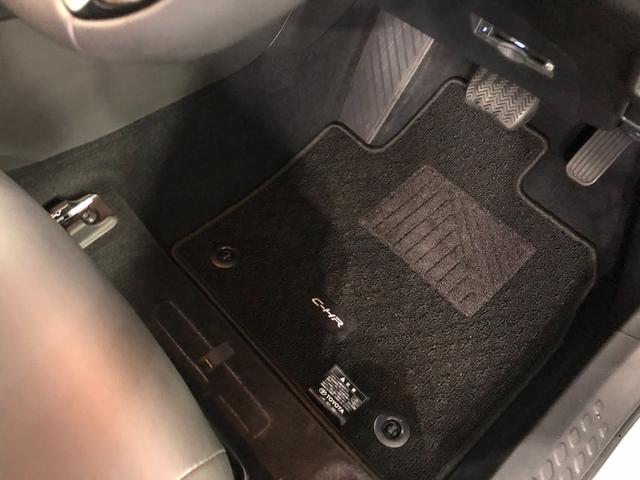 嬉しい純正フロアマット付き♪　状態も良好です（＾＾♪