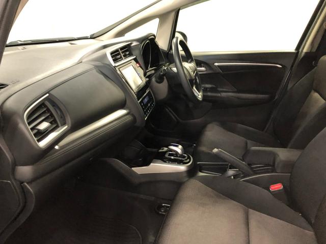 フィットハイブリッド Ｆパッケージ　走行５２４７１キロ／ワンセグナビ／バックカメラ　１年保証距離無制限　走行距離５２４７１キロ　ワンセグナビ　バックカメラ　ブルートゥース　純正マット　サイドエアバッグ　電動格納式ドアミラー　プッシュスタート（32枚目）