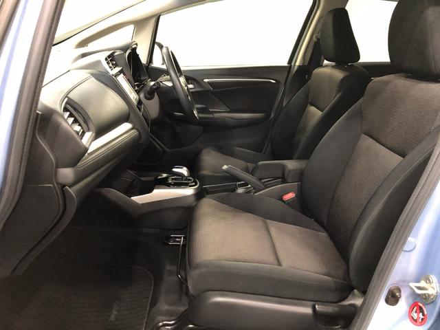 フィットハイブリッド Ｆパッケージ　走行５２４７１キロ／ワンセグナビ／バックカメラ　１年保証距離無制限　走行距離５２４７１キロ　ワンセグナビ　バックカメラ　ブルートゥース　純正マット　サイドエアバッグ　電動格納式ドアミラー　プッシュスタート（33枚目）