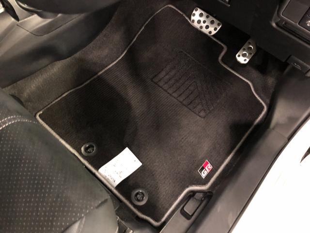 アクア Ｇ　ＧＲスポーツ・１７インチパッケージ　走行２７２６７キロ　一年保証・走行距離無制限　走行２７２６７キロ　フルセグナビ　ブルートゥース　バックカメラ　ドラレコ　ＥＴＣ　オートライト　ＬＥＤヘッドライト（18枚目）