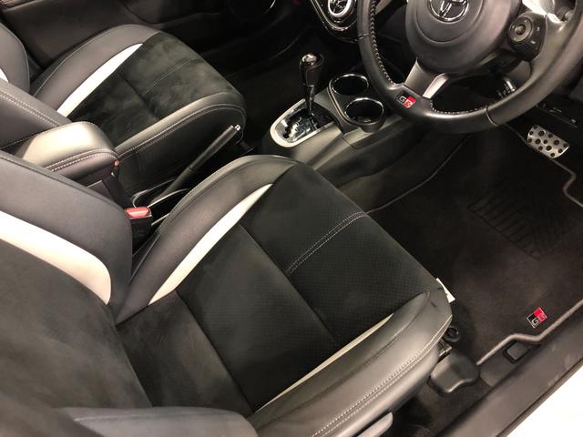 アクア Ｇ　ＧＲスポーツ・１７インチパッケージ　走行２７２６７キロ　一年保証・走行距離無制限　走行２７２６７キロ　フルセグナビ　ブルートゥース　バックカメラ　ドラレコ　ＥＴＣ　オートライト　ＬＥＤヘッドライト（45枚目）