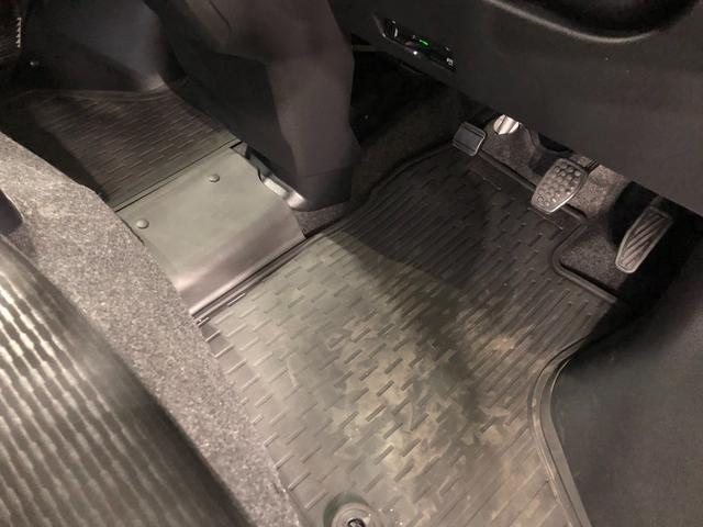 ハイゼットカーゴ クルーズ　走行４５３８３キロ／車検整備付／４ＷＤ／ナビ　一年保証・走行距離無制限　走行４５３８３キロ　フルセグナビ　ブルートゥース　バックカメラ　クリアランスソナー　オートライト　ＬＥＤヘッドライト　アイドリングストップ（18枚目）