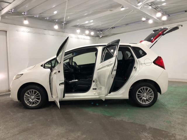 フィット 13G・Fパッケージ ファインエディション ナビ/Bカメラ 1年保証距離無制限 走行距離29313キロ ワンセグナビ バックカメラ 純正マット 助手席エアバッグ プッシュボタンスタート 電動格納式ドアミラー(25枚目)