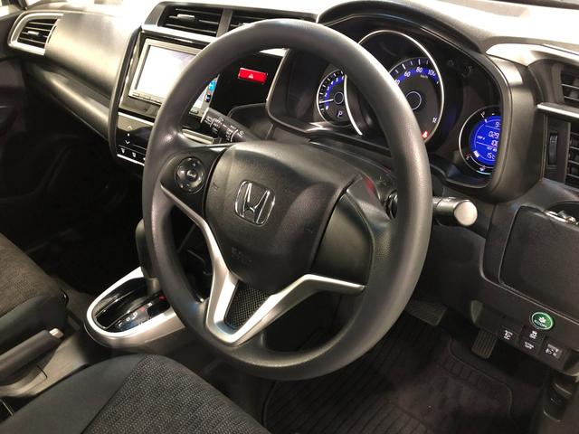 フィット 13G・Fパッケージ ファインエディション ナビ/Bカメラ 1年保証距離無制限 走行距離29313キロ ワンセグナビ バックカメラ 純正マット 助手席エアバッグ プッシュボタンスタート 電動格納式ドアミラー(45枚目)