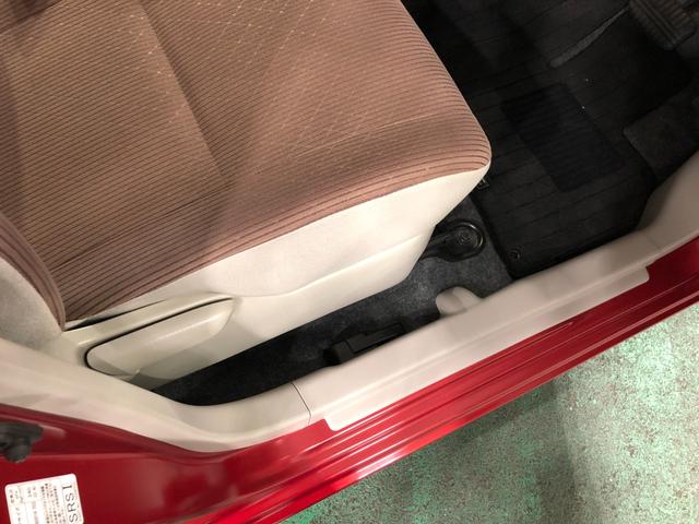 ｅＫワゴン Ｅ　走行２２９７７キロ／ＣＤチューナー／キーレス　一年保証・走行距離無制限　走行２２９７７キロ　助手席エアバック　純正カーペットマット　ベンチシート　シートヒーター　ＣＤチューナー　キーレス（15枚目）