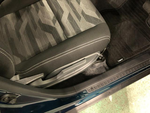 タフト Ｇ　ダーククロムベンチャー　新品ナビ／走行３０９８キロ　１年保証距離無制限　走行距離３０９８キロ　フルセグナビ　バックカメラ　ブルートゥース　純正マット　サイドエアバッグ　ＬＥＤヘッドランプ　アイドリングストップ　シートヒーター　オート格納式ドアミラー（15枚目）