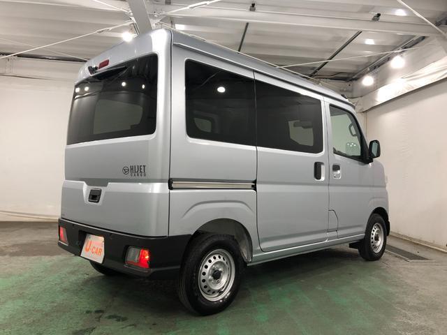 ハイゼットカーゴ ＤＸ　走行３５キロ／ＦＭＡＭラジオ／オートライト　１年保証距離無制限　走行距離３５キロ　ＦＭＡＭラジオ　純正フロアマット　クリアランスソナー　オートライト　両側電動スライドドア　アイドリングストップ　キーレスエントリー（13枚目）