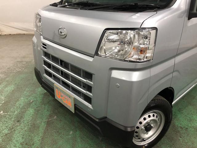 ハイゼットカーゴ ＤＸ　走行３５キロ／ＦＭＡＭラジオ／オートライト　１年保証距離無制限　走行距離３５キロ　ＦＭＡＭラジオ　純正フロアマット　クリアランスソナー　オートライト　両側電動スライドドア　アイドリングストップ　キーレスエントリー（18枚目）