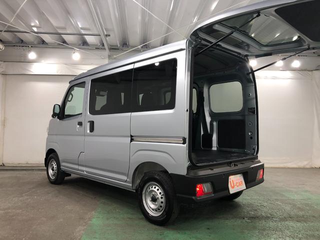 ハイゼットカーゴ ＤＸ　走行３５キロ／ＦＭＡＭラジオ／オートライト　１年保証距離無制限　走行距離３５キロ　ＦＭＡＭラジオ　純正フロアマット　クリアランスソナー　オートライト　両側電動スライドドア　アイドリングストップ　キーレスエントリー（27枚目）