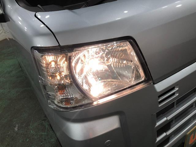 ハイゼットカーゴ ＤＸ　走行３５キロ／ＦＭＡＭラジオ／オートライト　１年保証距離無制限　走行距離３５キロ　ＦＭＡＭラジオ　純正フロアマット　クリアランスソナー　オートライト　両側電動スライドドア　アイドリングストップ　キーレスエントリー（28枚目）