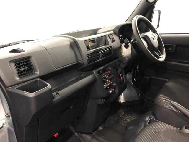 ハイゼットカーゴ ＤＸ　走行３５キロ／ＦＭＡＭラジオ／オートライト　１年保証距離無制限　走行距離３５キロ　ＦＭＡＭラジオ　純正フロアマット　クリアランスソナー　オートライト　両側電動スライドドア　アイドリングストップ　キーレスエントリー（32枚目）