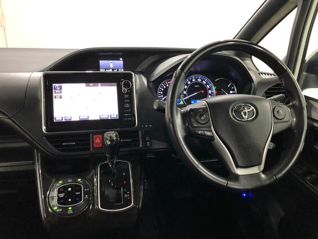 エスクァイア Ｇｉ　走行３９０７５キロ／ナビ／バックカメラ／オートライト　一年保証・走行距離無制限　走行３９０７５キロ　フルセグナビ　バックカメラ　ブルートゥース　ＥＴＣ　オートライト　ＨＩＤヘッドライト　両側電動スライド（5枚目）