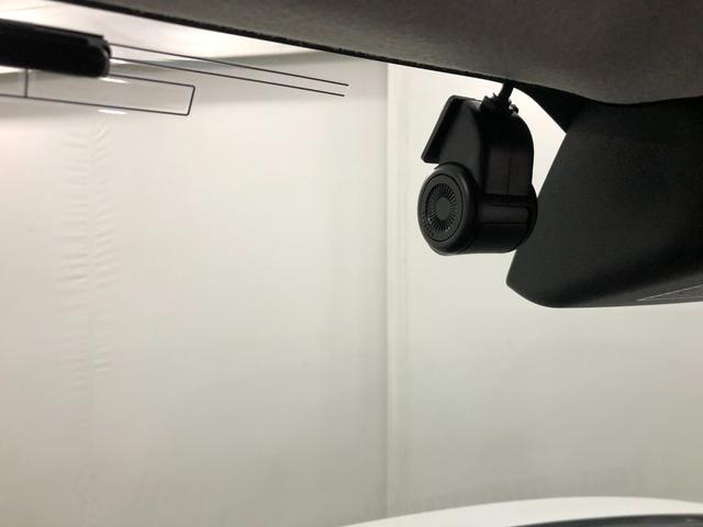 ムーヴキャンバス ストライプスＧターボ　走行８６９５キロ／純正ナビ／ドラレコ　１年保証距離無制限　走行距離８６９５キロ　純正フルセグナビ　バックカメラ　ドラレコ　純正マット　サイドエアバッグ　ＬＥＤヘッドランプ　アイドリングストップ　シートヒーター　両側電動スライドドア（11枚目）