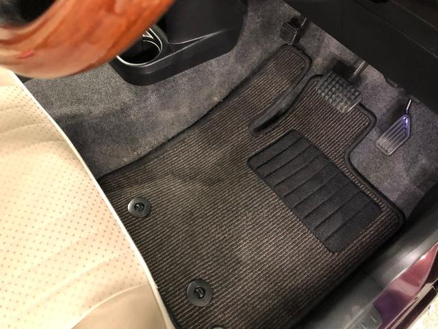 ミラココア ココアプラスＸ　修復歴／走行４１９２７キロ／電動格納式ミラー　１年保証距離無制限　走行距離４１９２７キロ　純正マット　アイドリングストップ　オートエアコン　電動格納式ドアミラー　ドリンクホルダー（18枚目）