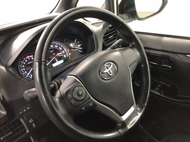 エスクァイア Ｘｉ　軽雹害／走行３４０３５キロ／ワンセグナビ／バックカメラ　１年保証距離無制限　走行距離３４０３５キロ　ワンセグナビ　バックカメラ　ブルートゥース　純正マット　オートライト　ＬＥＤヘッドランプ　片側電動スライドドア　プッシュボタンスタート（12枚目）