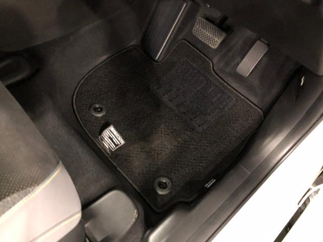 フィット ＲＳ　車検整備付／走行９８０８キロ／ナビ／前後ドラレコ（18枚目）