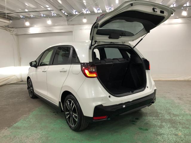 フィット ＲＳ　車検整備付／走行９８０８キロ／ナビ／前後ドラレコ（26枚目）