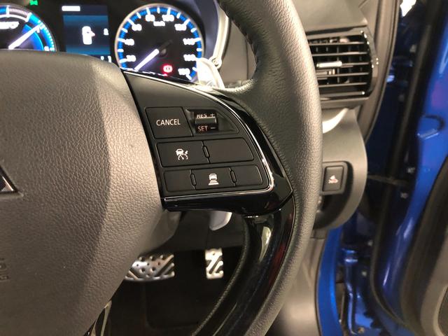 エクリプスクロスＰＨＥＶ Ｐ　走行８９９８キロ／４ＷＤ／ナビ／全周囲カメラ／ＥＴＣ　一年保証・走行距離無制限　走行８９９８キロ　フルセグナビ　ブルートゥース　全周囲カメラ　サイドエアバック　クリアランスソナー　オートライト　ＬＥＤヘッドライト　シートヒーター（50枚目）