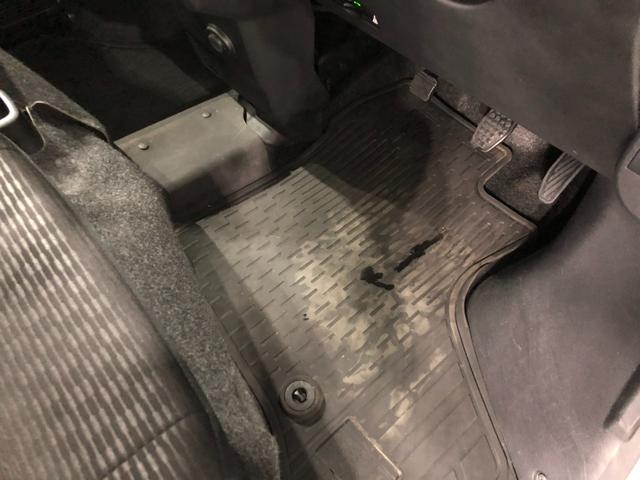 ハイゼットカーゴ デッキバンＧ　４ＷＤ／走行３６０２９キロ／ナビ／ドラレコ　１年保証距離無制限　走行３６０２９キロ　４ＷＤ　フルセグナビ　ブルートゥース　ドラレコ　純正マット　オートライト　アイドリングストップ　両側スライドドア　電動格納式ドアミラー　プッシュボタンスタート（18枚目）